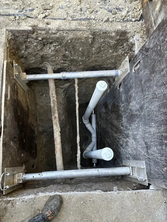 Experienced plumber completing Gas Line Repair work in Corsicana
